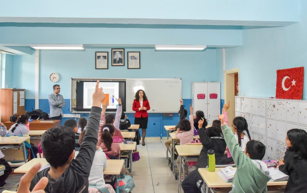 Enerji Verimliliği Haftasında İlkokul Öğrencilerine Seminer Gerçekleştirildi